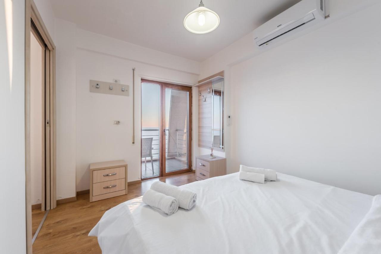 Blue Heaven -full Sea View Brand New Apartment *