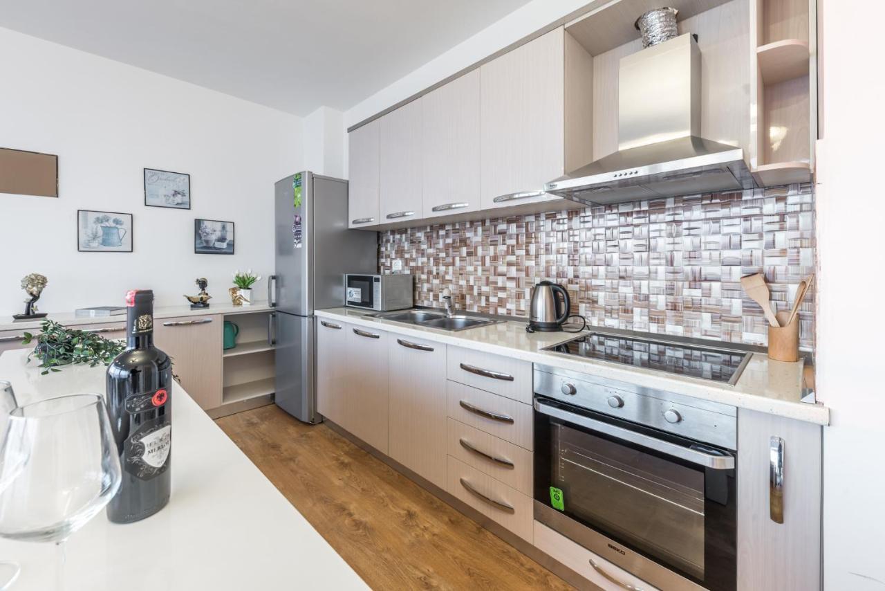 Apartament Blue Heaven -full Sea View Brand New Durrës