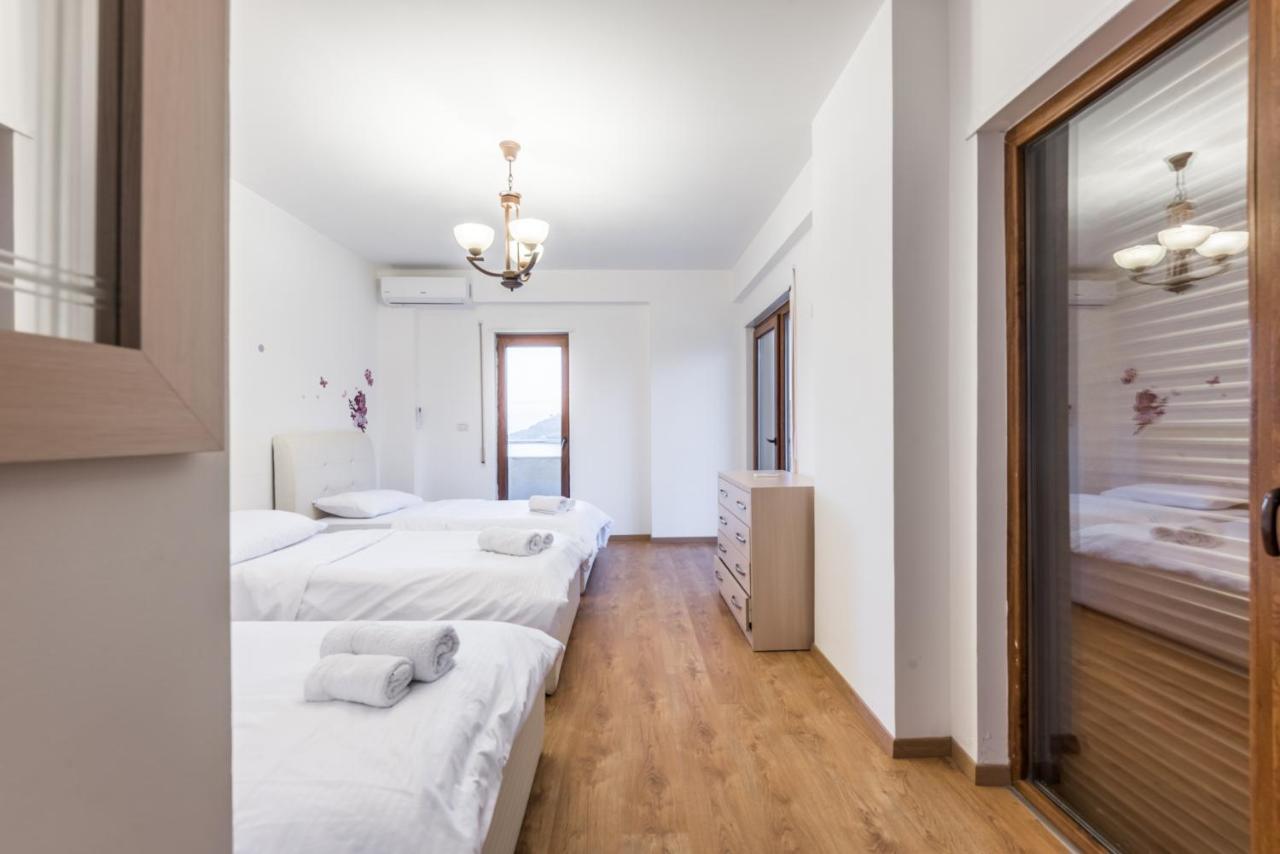 Blue Heaven -full Sea View Brand New Apartment Durres
